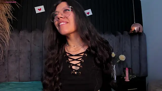 Lanadelrey 1 online show from February 2026 12:23:02 PM