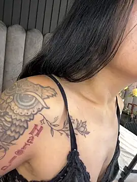 Lanadelrey 1 online show from February 2026 12:17:02 PM