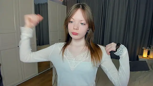 LavenderMitten online show from February 2026 05:37:01 AM