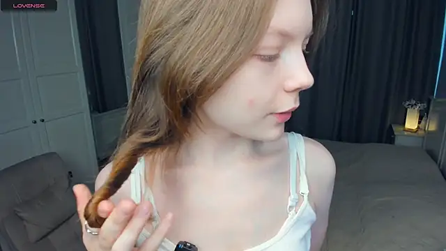 LavenderMitten online show from July 2026 05:35:01 AM