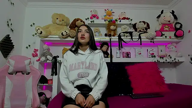 Snapshot of Mayli_rose chatting on March 2026 07:31:02 PM Mayli rose online show from March 2026 07:31:02 PM