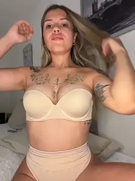 GabrielaS  online show from April 2026 10:05:02 PM