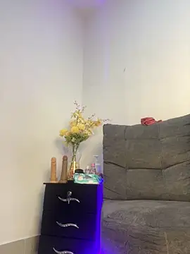 Snapshot of RousseSmith chatting on April 2026 07:28:01 PM RousseSmith online show from April 2026 07:28:01 PM