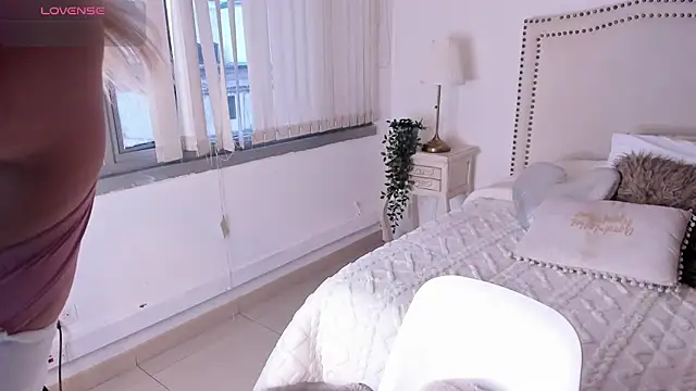 Maya-jhons online show from March 2026 11:37:02 AM