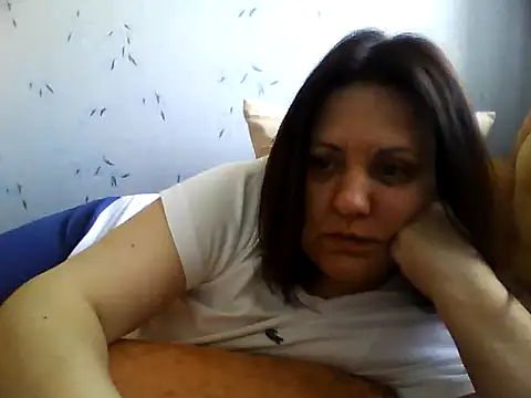 Snapshot of LockyCharm111 chatting on May 2026 04:42:02 AM LockyCharm111 online show from May 2026 04:42:02 AM