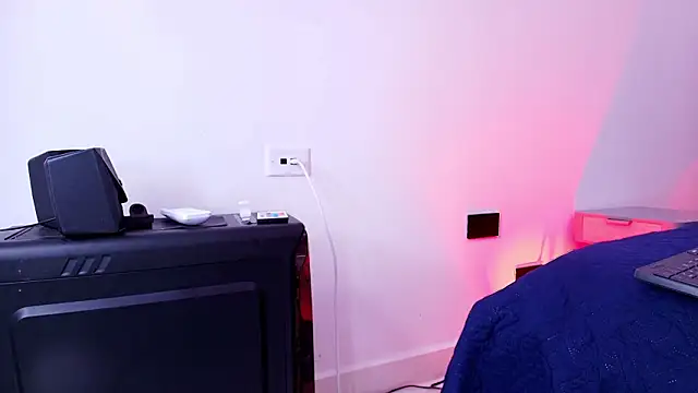 freyhasmith  online show from March 2026 03:02:02 AM