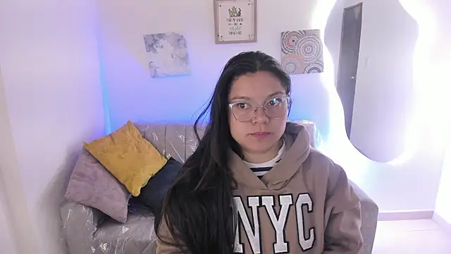 Snapshot of Afrodita_rouss chatting on February 2026 09:22:01 PM Afrodita rouss online show from February 2026 09:22:01 PM