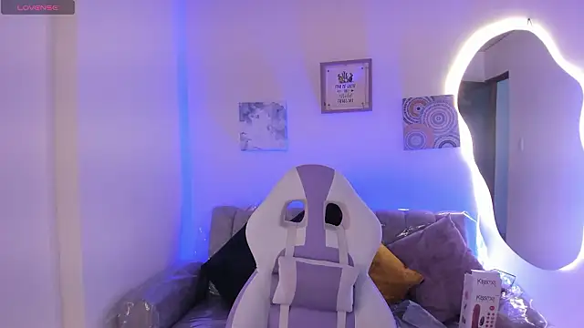 Snapshot of Afrodita_rouss chatting on February 2026 08:49:01 PM Afrodita rouss online show from February 2026 08:49:01 PM