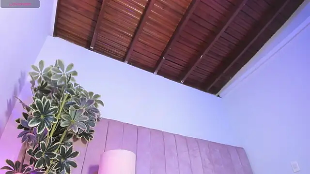 Snapshot of Ashley_Beaomunt chatting on May 2026 11:16:02 AM Ashley Beaomunt online show from May 2026 11:16:02 AM
