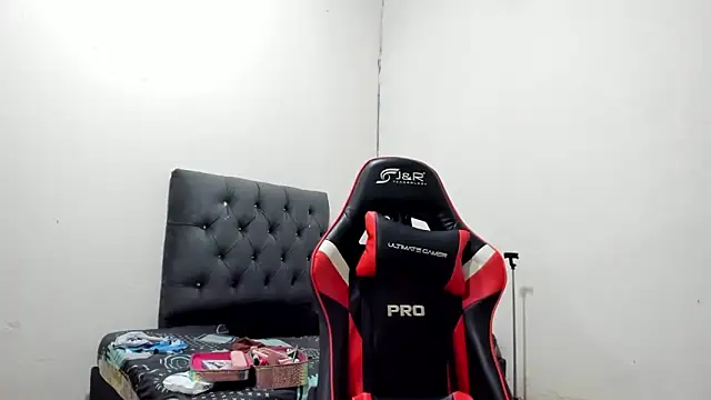 QueenNyxx online show from March 2026 08:37:01 PM