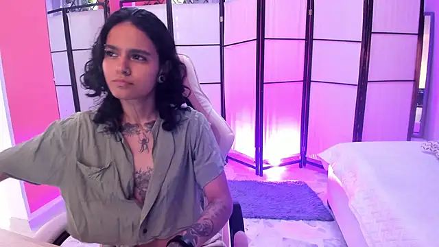 Snapshot of Julianne_7 chatting on March 2026 08:26:01 PM Julianne 7 online show from March 2026 08:26:01 PM