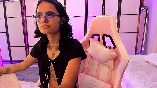 Snapshot of Julianne_7 chatting on March 2026 08:15:02 PM Julianne 7 online show from March 2026 08:15:02 PM