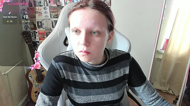 NikolFlostt online show from April 2026 01:03:01 AM