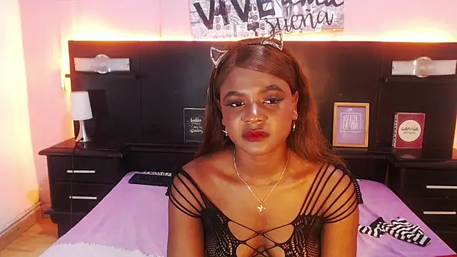 Snapshot of ShannySweett chatting on April 2026 05:14:01 AM ShannySweett online show from April 2026 05:14:01 AM