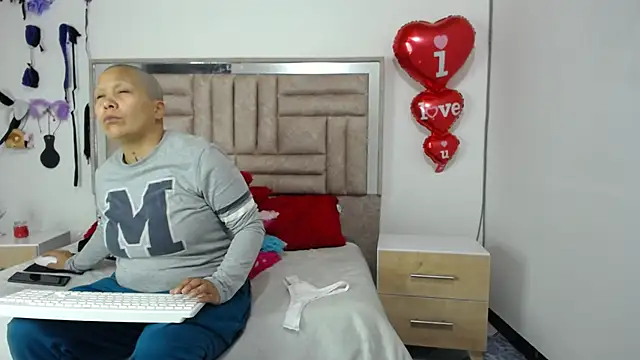 Snapshot of nat_evans8 chatting on March 2026 10:05:01 PM nat evans8 online show from March 2026 10:05:01 PM