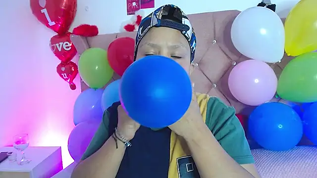 Snapshot of nat_evans8 chatting on March 2026 02:11:01 AM nat evans8 online show from March 2026 02:11:01 AM