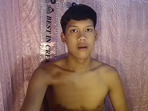 Snapshot of UrAsian_Turjak chatting on July 2026 04:21:02 AM UrAsian Turjak online show from July 2026 04:21:02 AM