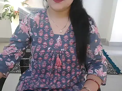 Snapshot of _chitranshi chatting on April 2026 04:37:02 AM chitranshi online show from April 2026 04:37:02 AM