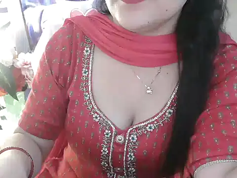 Snapshot of _chitranshi chatting on April 2026 05:43:02 AM chitranshi online show from April 2026 05:43:02 AM