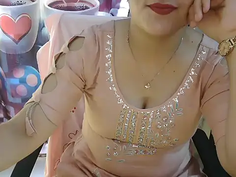 Snapshot of _chitranshi chatting on April 2026 05:49:02 AM chitranshi online show from April 2026 05:49:02 AM