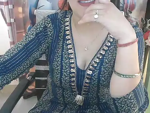 Snapshot of _chitranshi chatting on May 2026 06:08:01 AM chitranshi online show from May 2026 06:08:01 AM