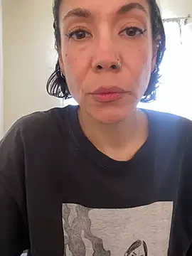 Snapshot of JeanneDuval8888 chatting on April 2026 10:25:02 PM JeanneDuval8888 online show from April 2026 10:25:02 PM