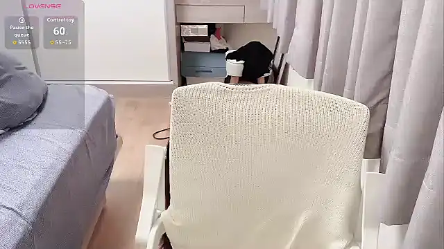 tw yaya520 online show from February 2026 01:20:01 PM