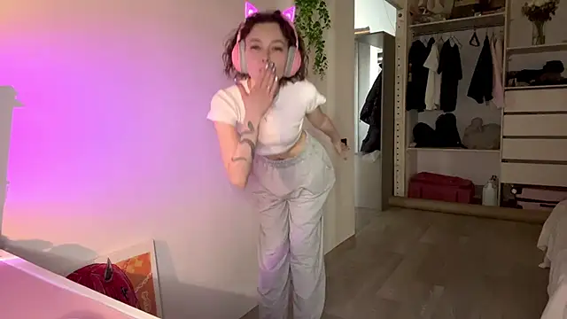 SlunkRear online show from February 2026 11:21:02 PM