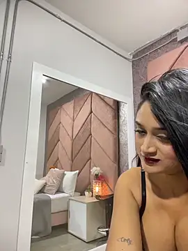 Sunny Linn online show from April 2026 10:16:01 AM