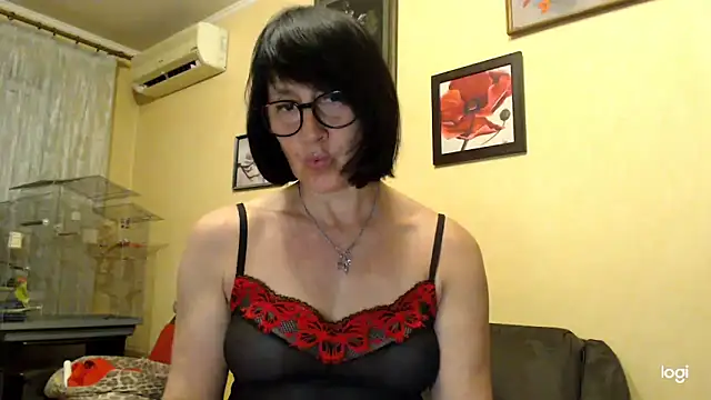 Snapshot of Vlastelina chatting on May 2026 07:22:01 PM Vlastelina online show from May 2026 07:22:01 PM