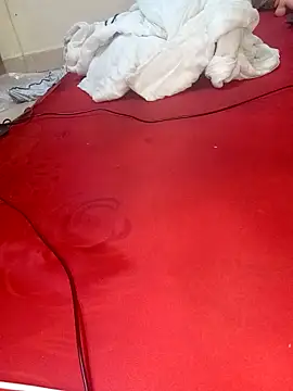 lovenesslian online show from February 2026 09:37:02 PM