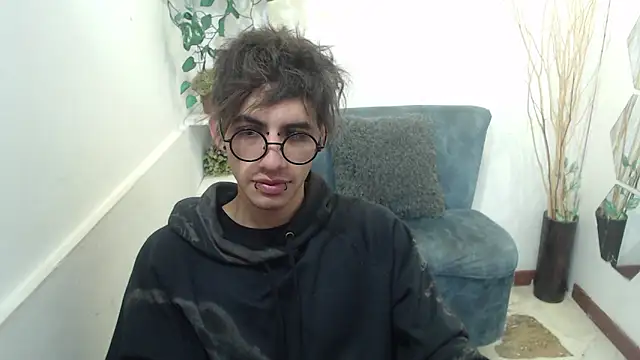 AaronBeer  online show from February 2026 11:41:01 AM