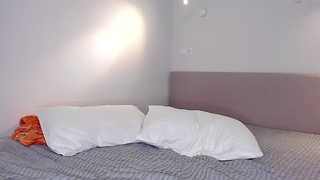 Snapshot of PuddingPantie chatting on February 2026 02:01:02 PM PuddingPantie online show from February 2026 02:01:02 PM