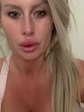 Snapshot of ArabellaJames chatting on March 2026 10:22:02 AM ArabellaJames online show from March 2026 10:22:02 AM