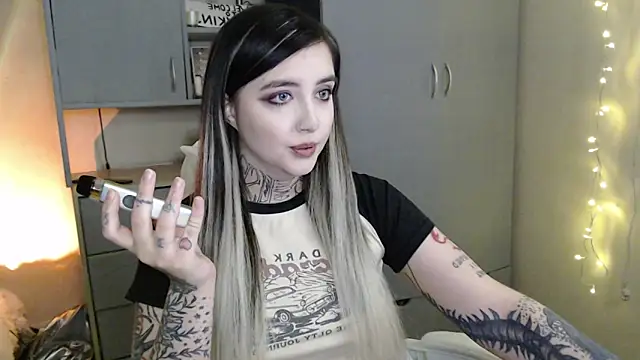 Rin Tozier online show from February 2026 12:42:02 AM