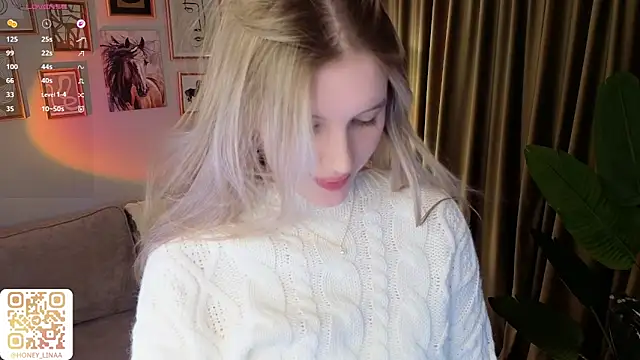 Snapshot of honey_kors chatting on March 2026 03:05:02 PM honey kors online show from March 2026 03:05:02 PM