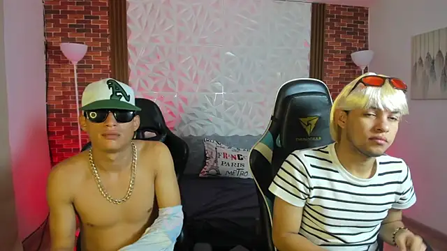 Top and bottom online show from February 2026 01:06:01 PM