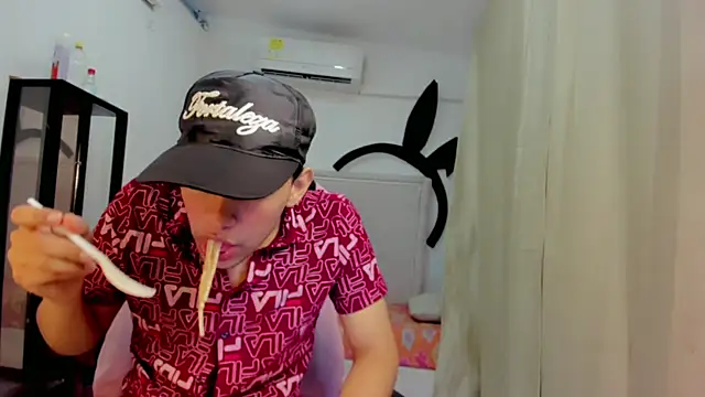 Top and bottom online show from April 2026 08:35:02 PM