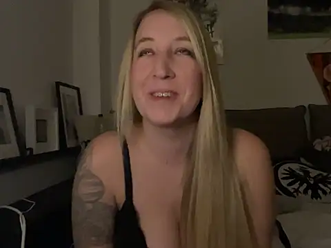 Ninimaus online show from March 2026 08:26:01 PM