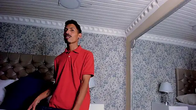 NoaahTylor online show from April 2026 03:20:02 AM