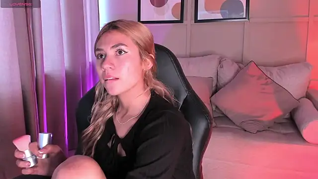 Chris Velvett online show from March 2026 08:48:01 PM