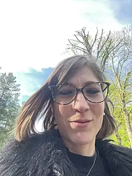 Snapshot of blondie-27 chatting on April 2026 04:08:01 PM blondie-27 online show from April 2026 04:08:01 PM