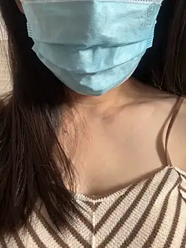 YaoYao-97 online show from February 2026 03:37:02 AM