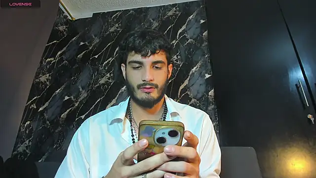 Snapshot of LovexJuxn8 chatting on March 2026 07:29:01 PM LovexJuxn8 online show from March 2026 07:29:01 PM