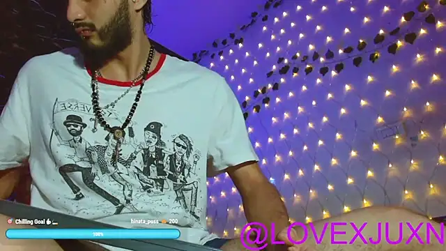 Snapshot of LovexJuxn8 chatting on April 2026 10:21:02 PM LovexJuxn8 online show from April 2026 10:21:02 PM