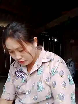 Snapshot of bany-lee chatting on April 2026 02:14:01 AM bany-lee online show from April 2026 02:14:01 AM