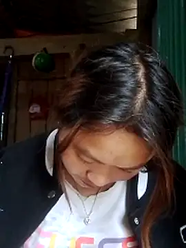Snapshot of bany-lee chatting on April 2026 01:01:01 AM bany-lee online show from April 2026 01:01:01 AM