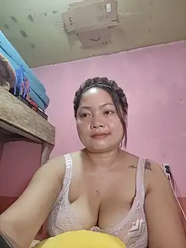 Snapshot of sweety_pie18 chatting on February 2026 12:57:02 PM sweety pie18 online show from February 2026 12:57:02 PM