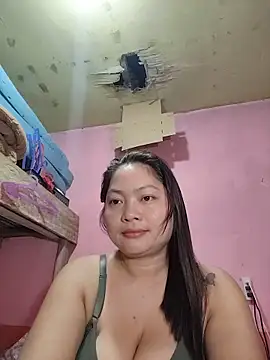 Snapshot of sweety_pie18 chatting on February 2026 12:31:01 AM sweety pie18 online show from February 2026 12:31:01 AM