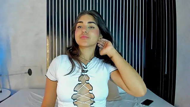 Snapshot of melodyphillips_2_ chatting on March 2026 02:48:01 AM melodyphillips 2 online show from March 2026 02:48:01 AM